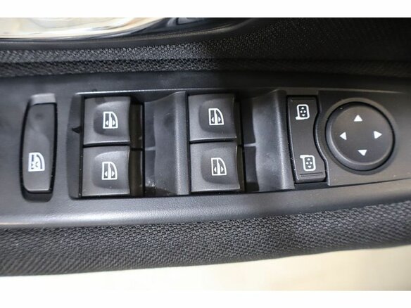 2013 Renault Fluence I Рестайлинг, белый, 802100 рублей - вид 12