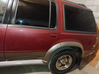 1996 Ford Explorer II, пурпурный, 1000000 рублей, вид 2