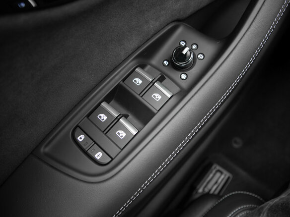 2026 Audi Q7 45 TFSI II (4M) Рестайлинг 2, серый, 9520000 рублей - вид 15