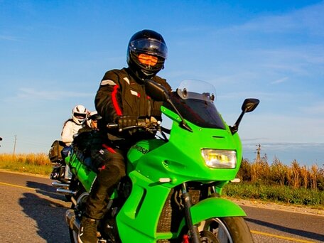 1997 Kawasaki GPZ 1100, зелёный, 250000 рублей, вид 1