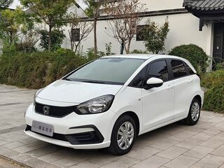 2023 Honda Fit IV Рестайлинг, белый, 950000 рублей, вид 1