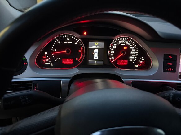 2011 Audi A6 III (C6) Рестайлинг, чёрный, 1960000 рублей - вид 12