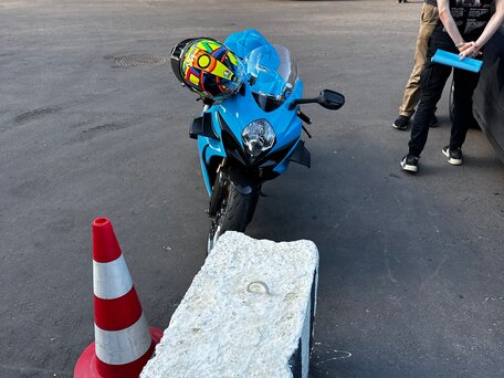 2007 Suzuki GSX-R 1000, голубой, 800000 рублей, вид 4