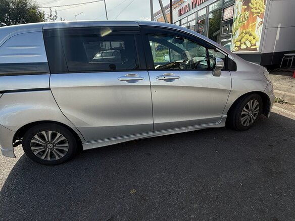 2012 Honda Freed Spike I Рестайлинг, серый, 1000000 рублей - вид 1