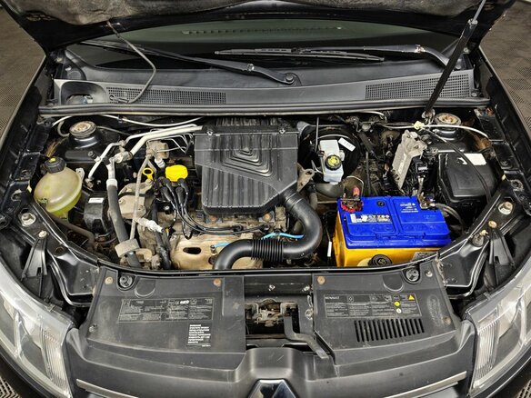 2014 Renault Sandero II, чёрный - вид 9