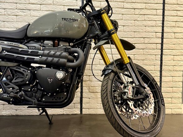 2023 Triumph Scrambler, серый - вид 5
