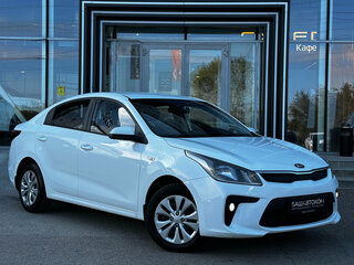 2017 Kia Rio IV, белый, 1035000 рублей, вид 3