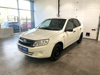 2016 Lada (ВАЗ) Granta I, белый, 346000 рублей, вид 1