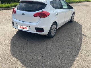 2018 Kia Ceed II Рестайлинг, белый, 1500000 рублей, вид 3