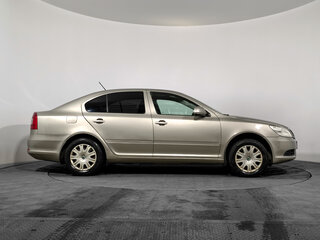 2011 Skoda Octavia II (A5) Рестайлинг, серый, 399000 рублей, вид 4