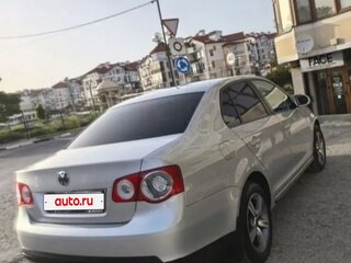 2009 Volkswagen Jetta V, серебристый, 760000 рублей, вид 3