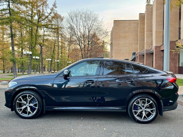 2020 BMW X6 40d III (G06), чёрный, 9490000 рублей - вид 11