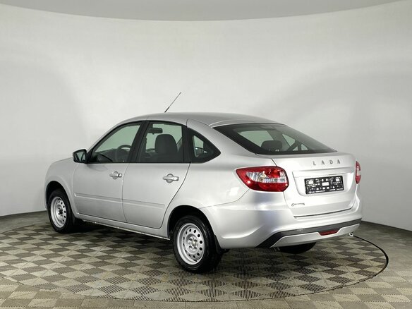 2026 Lada (ВАЗ) Granta I Рестайлинг, серебристый - вид 16