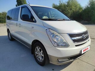 2010 Hyundai H-1 II, белый, 1100000 рублей, вид 1