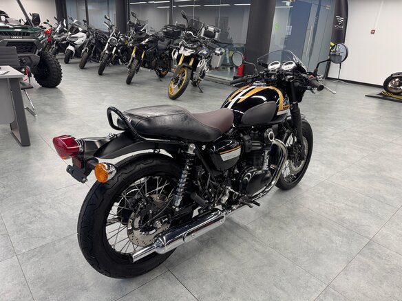 2021 Kawasaki W 800, чёрный, 890000 рублей - вид 6