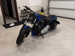 2019 Harley-Davidson Breakout, синий, 2400000 рублей, вид 3