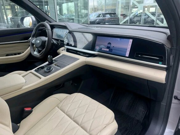2025 Geely Monjaro (Xingyue L) I Рестайлинг (China Market), серебристый, 4400000 рублей - вид 9