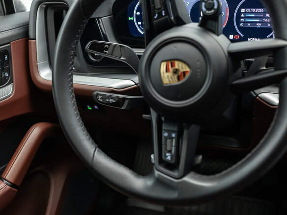 2023 Porsche Cayenne III Рестайлинг, серый, 12890000 рублей - вид 17