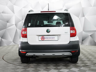 2013 Skoda Yeti I, белый, 660000 рублей, вид 4
