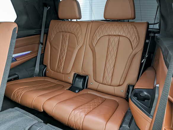 2021 BMW X7 30d I (G07), чёрный, 9200000 рублей - вид 13