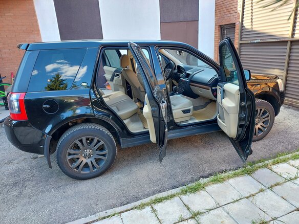 2010 Land Rover Freelander II, чёрный, 1100000 рублей - вид 16