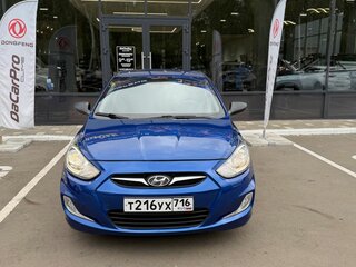 2013 Hyundai Solaris I, синий, 650000 рублей, вид 2