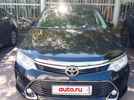 2017 Toyota Camry VII (XV50) Рестайлинг, чёрный, 2104000 рублей, вид 4
