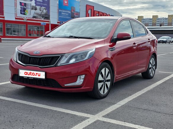 2011 Kia Rio 4-speed III, красный, 800000 рублей