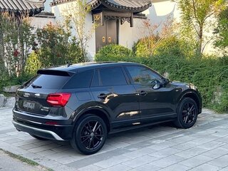 2020 Audi Q2 L I, серый, 1590000 рублей, вид 5
