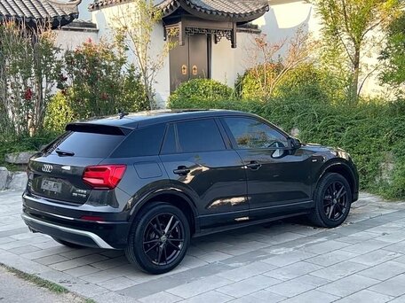 2020 Audi Q2 L I, серый, 1590000 рублей, вид 5