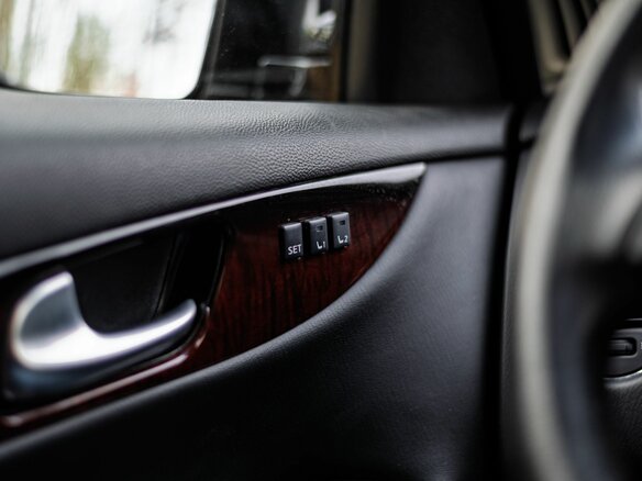 2015 Infiniti QX50 I, красный, 1720000 рублей - вид 10