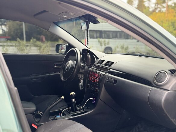 2004 Mazda 3 I (BK), зелёный, 380000 рублей - вид 8