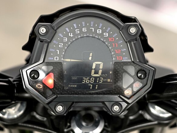 2019 Kawasaki Z 650, чёрный, 695000 рублей - вид 8