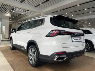 2024 Geely Okavango I Рестайлинг, белый, 4045131 рублей, вид 4
