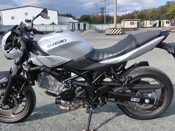 2024 Suzuki SV 650, серебристый, 685000 рублей - вид 5