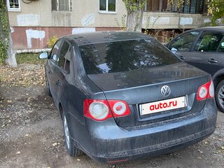 2008 Volkswagen Jetta V, серый, 410000 рублей, вид 3