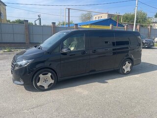 2025 Mercedes-Benz V-Класс Extra Long 300 d экстра длинный III (W447) Рестайлинг 2, чёрный, 13550000 рублей, вид 4