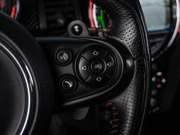 2019 Mini Hatch JCW III (F55/F56) Рестайлинг, голубой, 2755000 рублей - вид 17