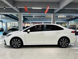 2022 Toyota Levin XII (E210) Рестайлинг, белый, 1350000 рублей, вид 4