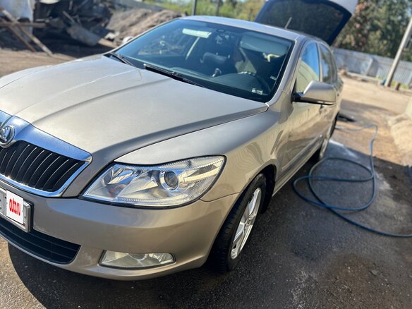 2013 Skoda Octavia II (A5) Рестайлинг, бежевый, 740000 рублей - вид 7