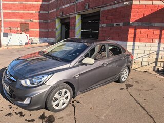 2012 Hyundai Solaris I, серый, 650000 рублей, вид 1