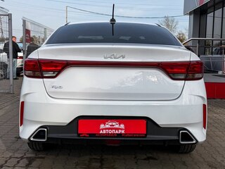 2021 Kia Rio IV Рестайлинг, белый, 1399000 рублей, вид 5
