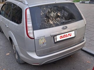2010 Ford Focus II Рестайлинг, серебристый, 1000000 рублей, вид 2