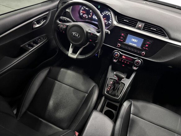 2021 Kia Rio IV Рестайлинг, серый, 1499000 рублей - вид 18