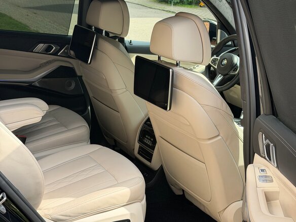 2021 BMW X7 40i I (G07), синий, 9100000 рублей - вид 18