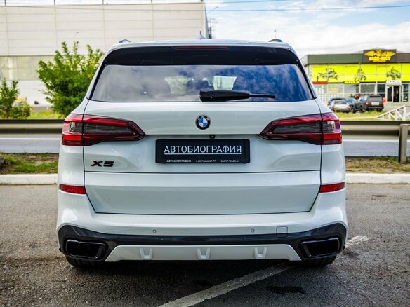 2022 BMW X5 30d IV (G05/G18), белый, 7498000 рублей - вид 6