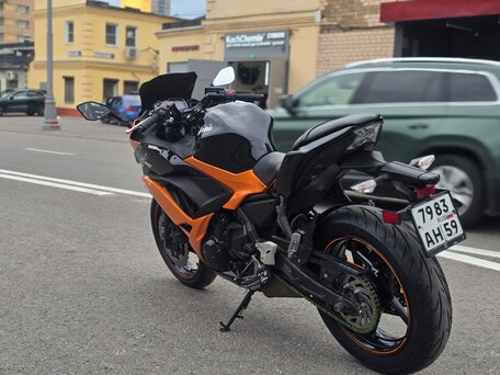 2019 Kawasaki Ninja 650, оранжевый, 555000 рублей, вид 4
