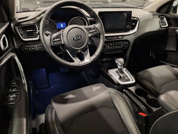 2020 Kia Ceed III, чёрный, 1920000 рублей - вид 13