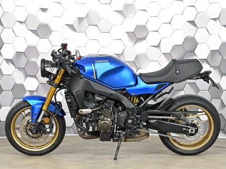 2022 Yamaha XSR900, синий, 1077000 рублей, вид 4