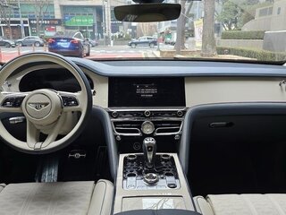 2025 Bentley Flying Spur IV, серебристый, 31250000 рублей, вид 4